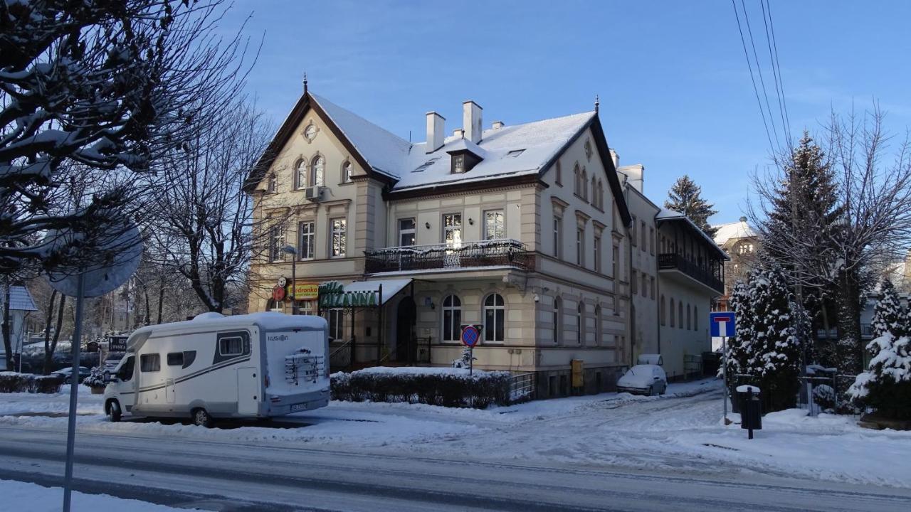 Willa Zuzanna Kudowa-Zdrój Exteriör bild
